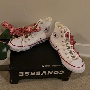 ❌SOLD❌Women’s Converse shoes